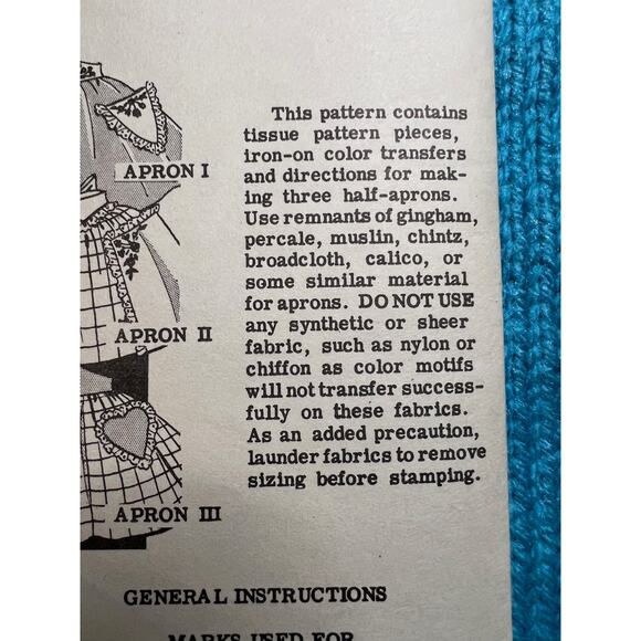 Design 7266 pattern half aprons heart pockets - Picture 3 of 3
